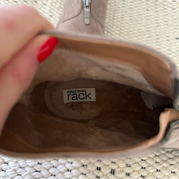 NEW Brown Tan Suede Zip Up Chelsea Lug Boot -- Size 6.5 - Picture 7 of 16